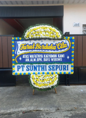 Papan Bunga Duka di Leksula